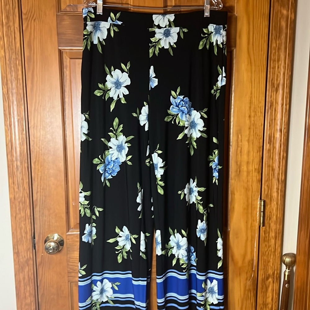 Women’s Large Petite Susan Graver Liquid Knit Printed Pants Black w Blue